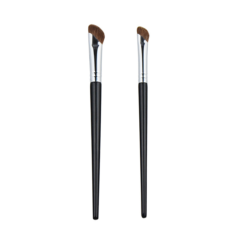 Smudge Makeup Brush